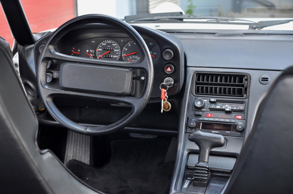 Porsche 928 S
