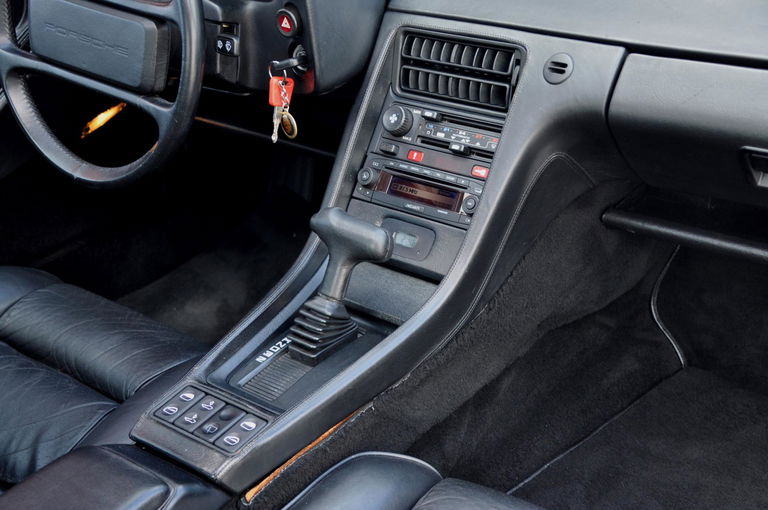 Porsche 928 S