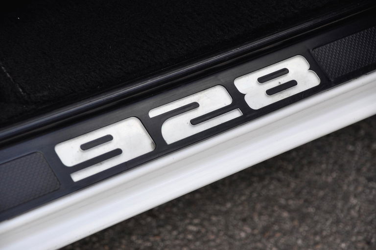 Porsche 928 S