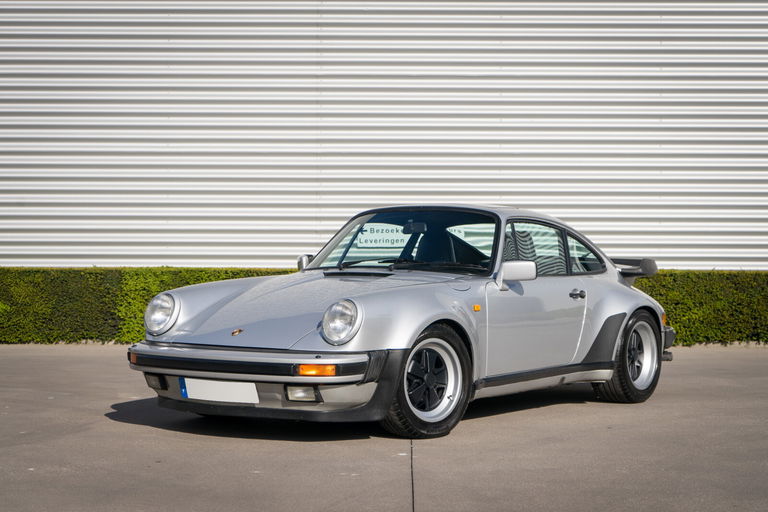 Porsche 911 Turbo 3.3