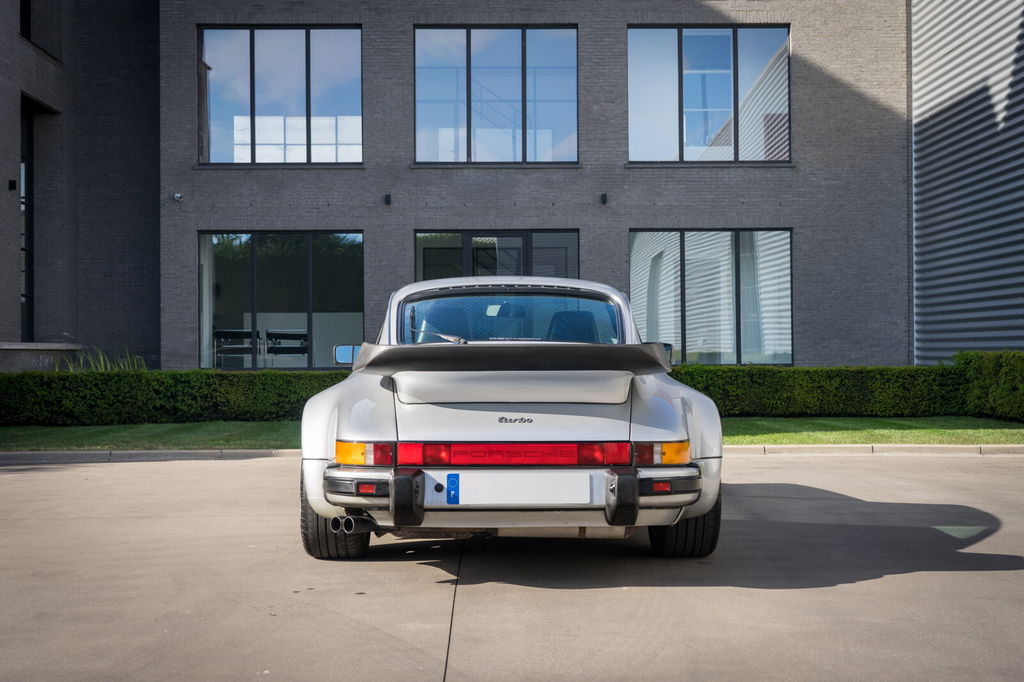 Porsche 911 Turbo 3.3