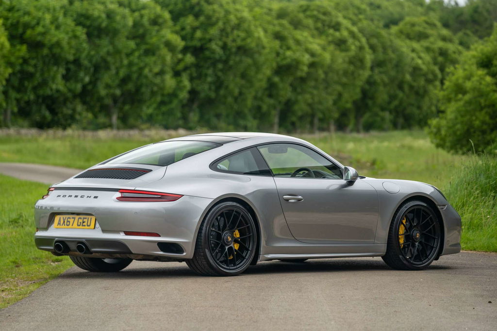 Porsche 991.2 Carrera GTS