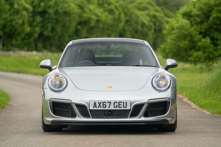 Porsche 991.2 Carrera GTS