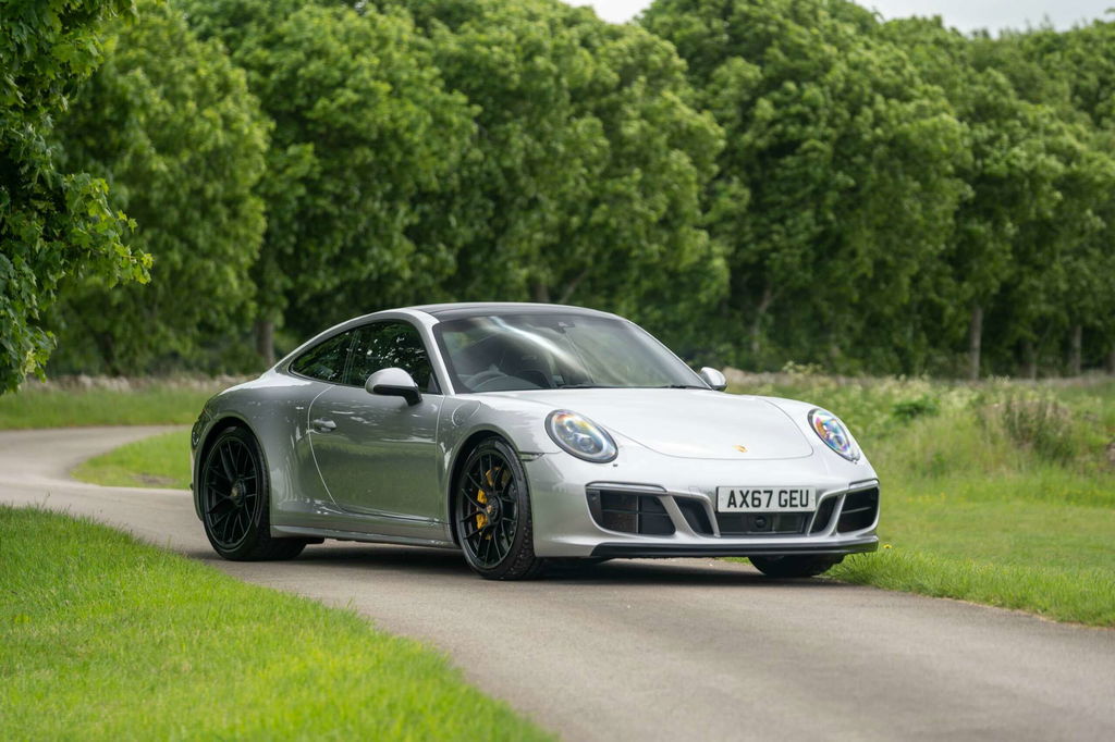 Porsche 991.2 Carrera GTS