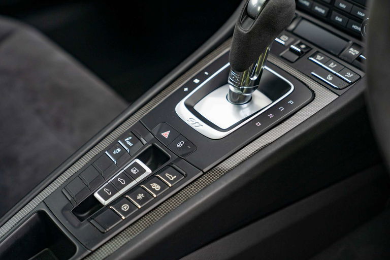 Porsche 991.2 Carrera GTS