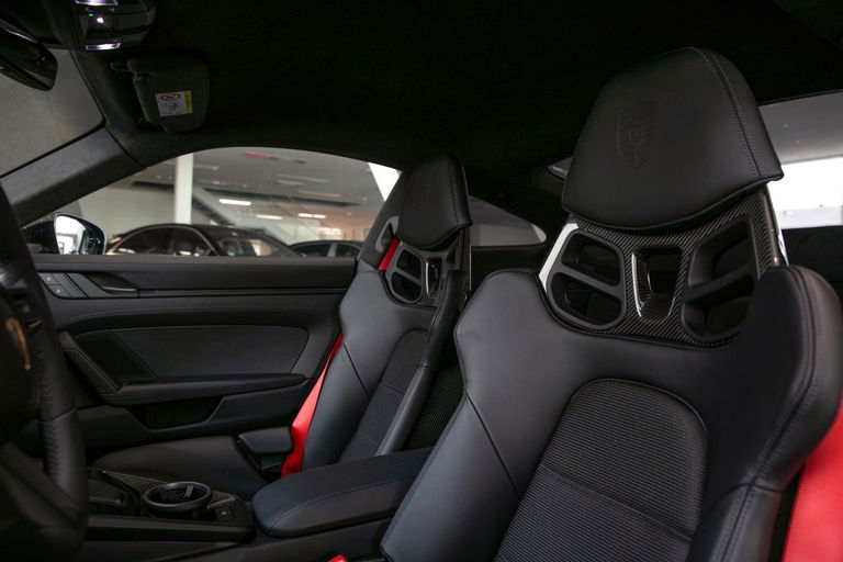 Porsche 992 GT3 Touring