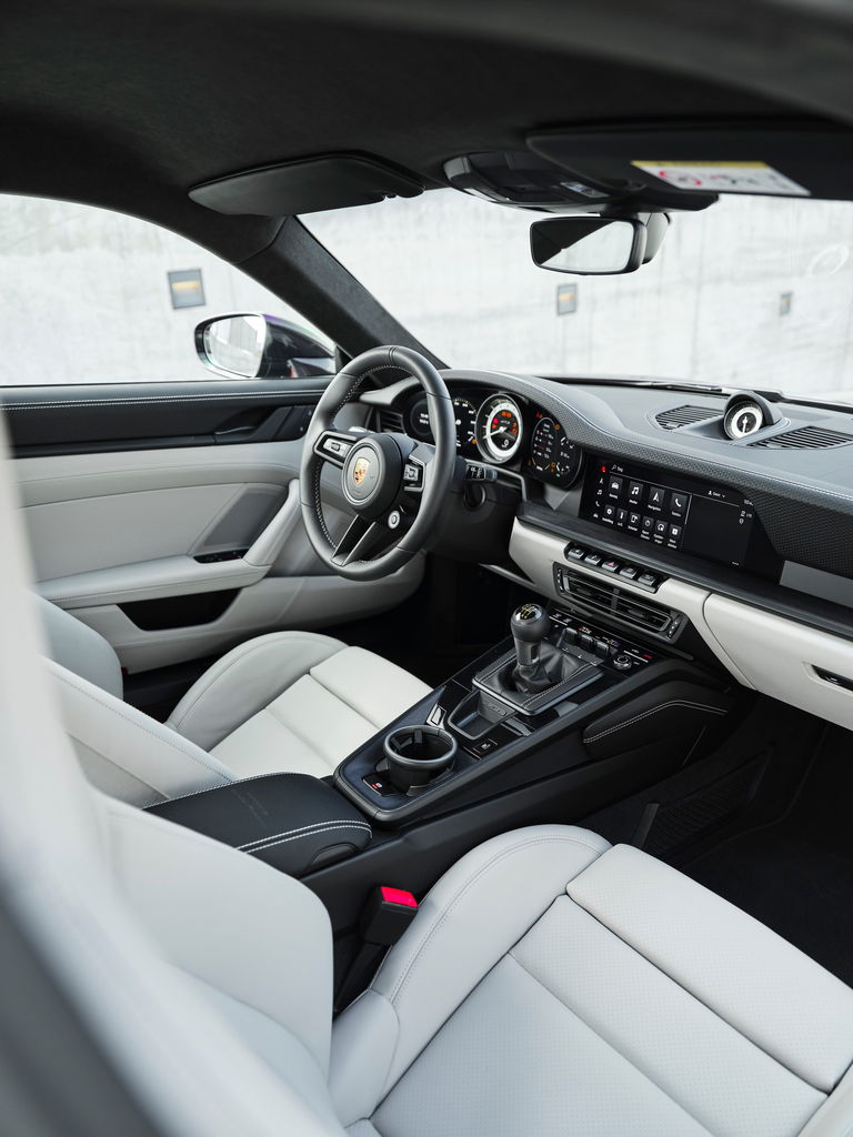 Porsche 992 GT3 Touring