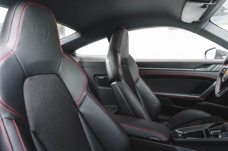Porsche 992 GT3 Touring