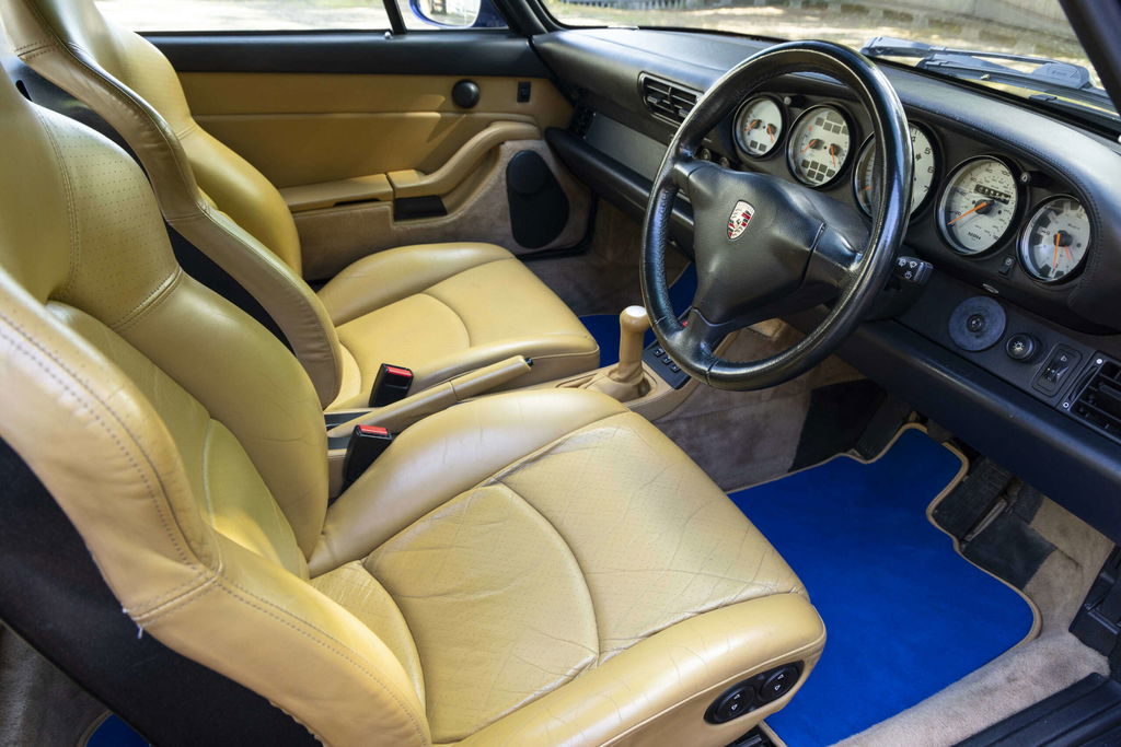 Porsche 993 Carrera 4S