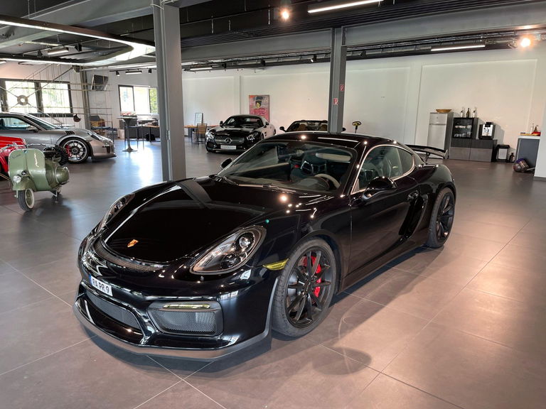 Porsche 981 Cayman GT4