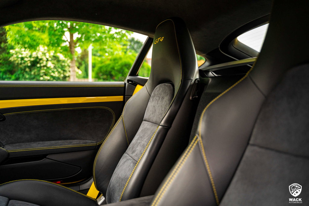 Porsche 981 Cayman GT4