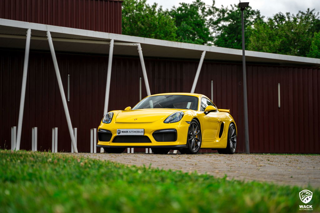 Porsche 981 Cayman GT4