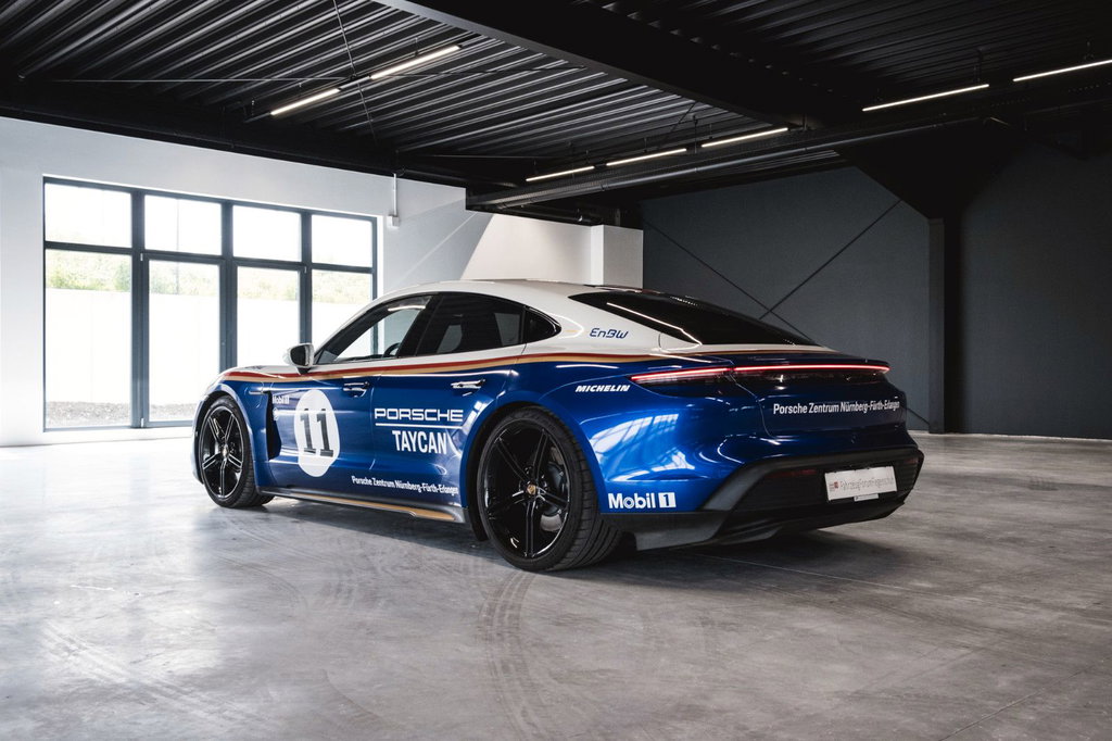 Porsche Taycan 4S