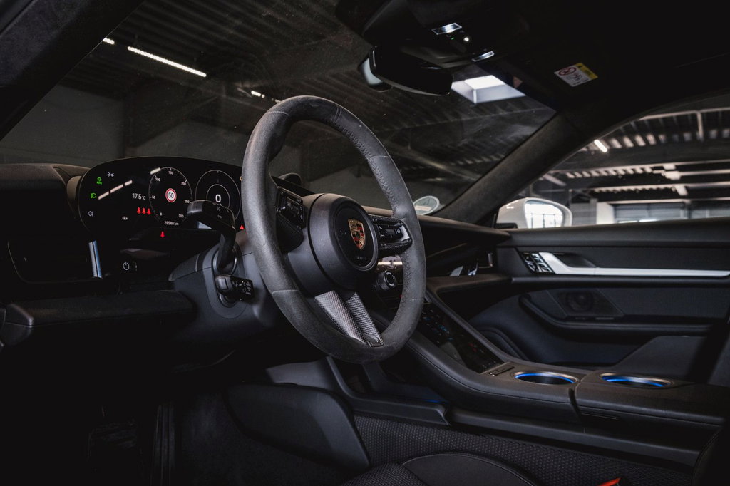 Porsche Taycan 4S