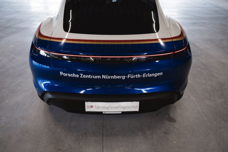 Porsche Taycan 4S
