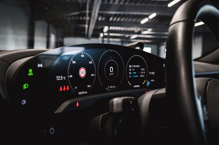 Porsche Taycan 4 Cross Turismo