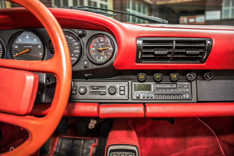 Porsche 964 Carrera 4