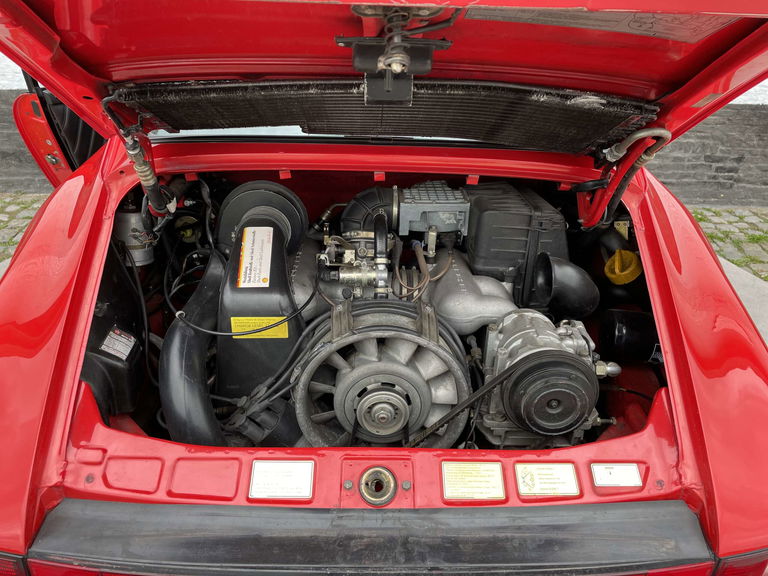 Porsche 911 Carrera 3.2