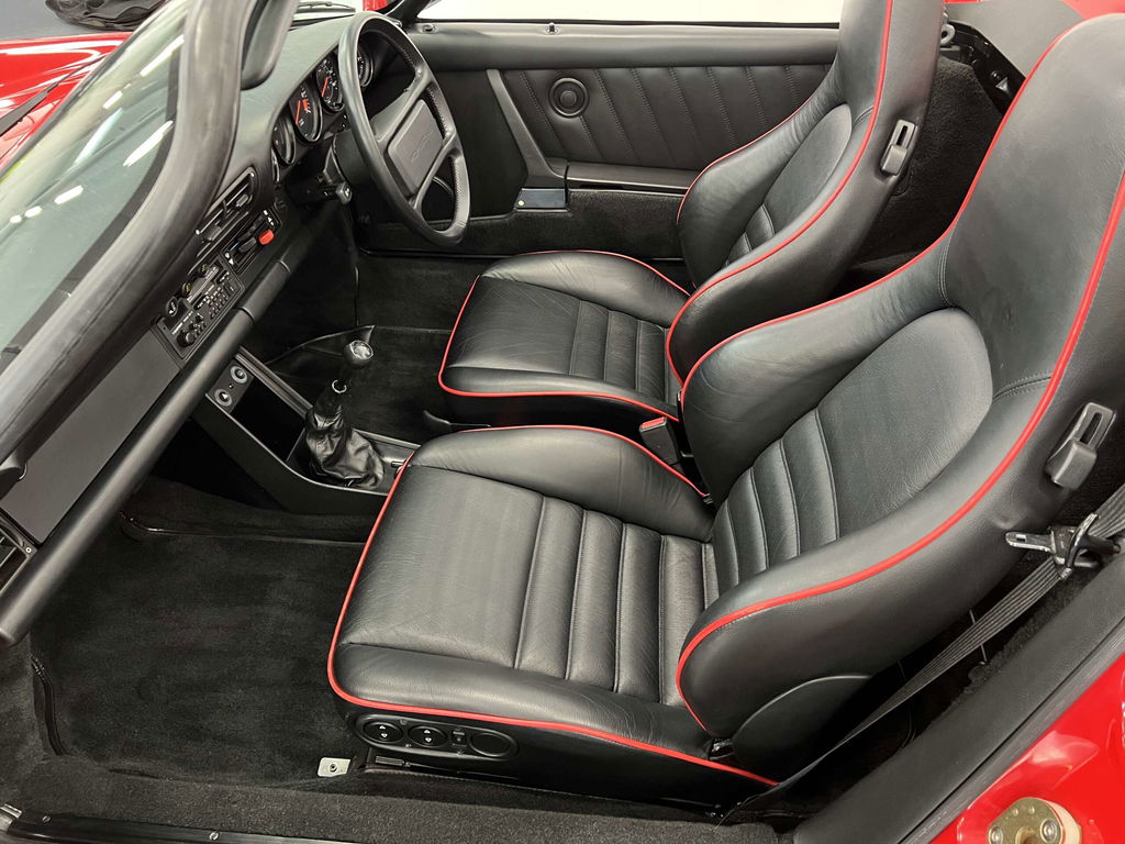 Porsche 911 Carrera 3.2 Speedster