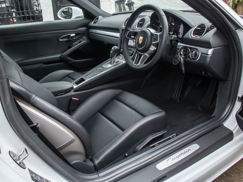 Porsche 718 Cayman