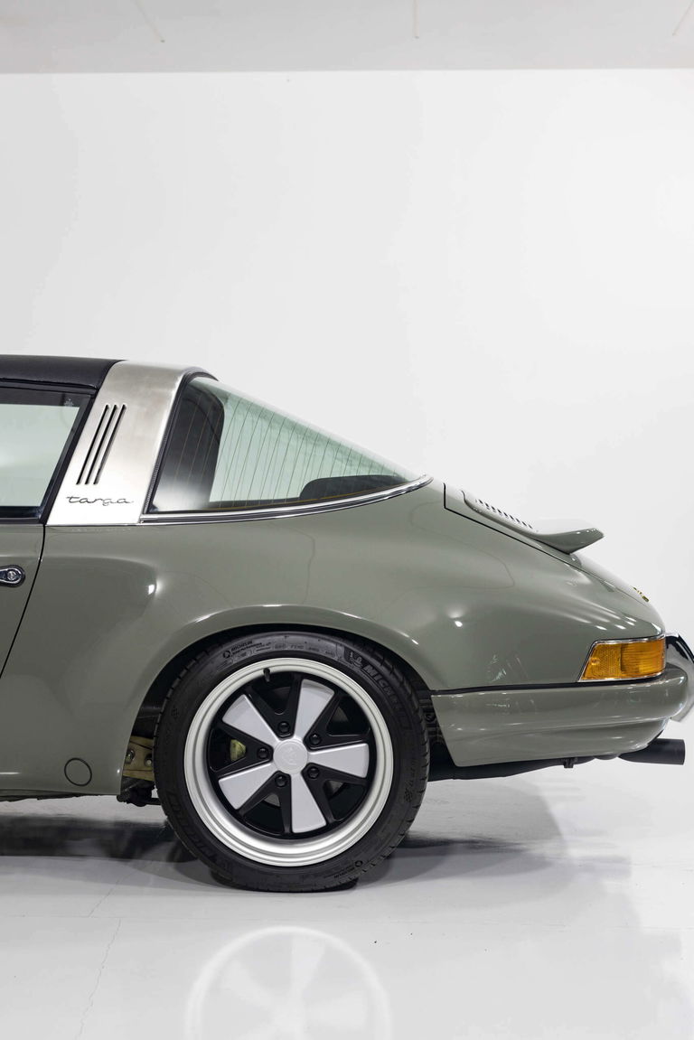 Porsche 911 Backdate
