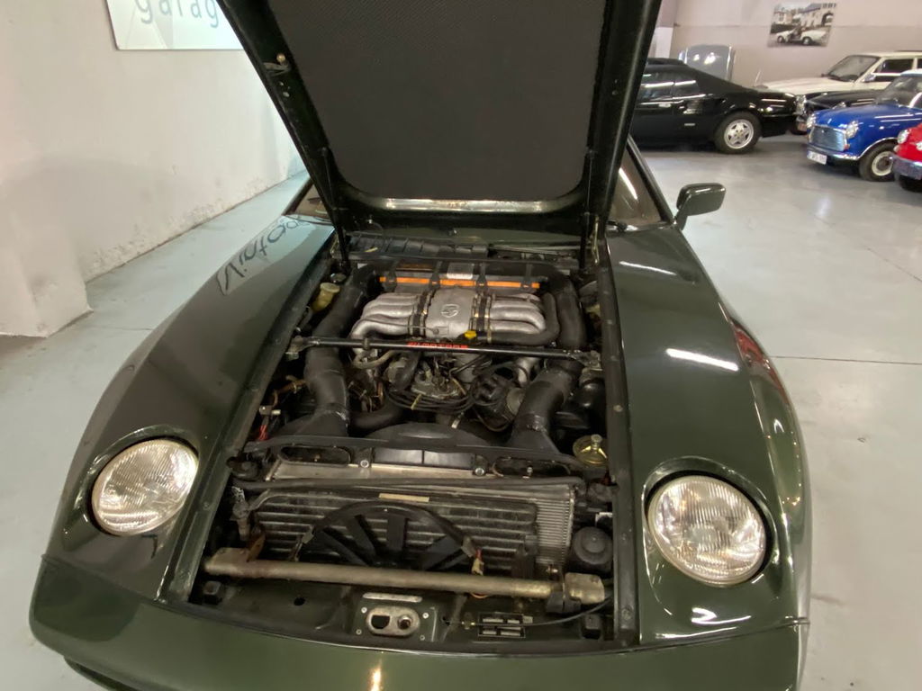 Porsche 928