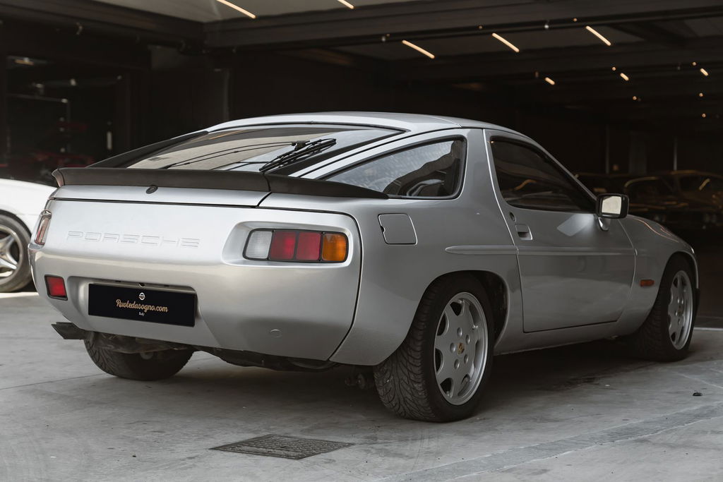 Porsche 928 S
