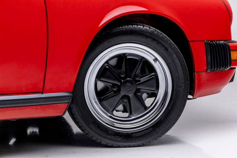 Porsche 911 Carrera 3.2 (US)