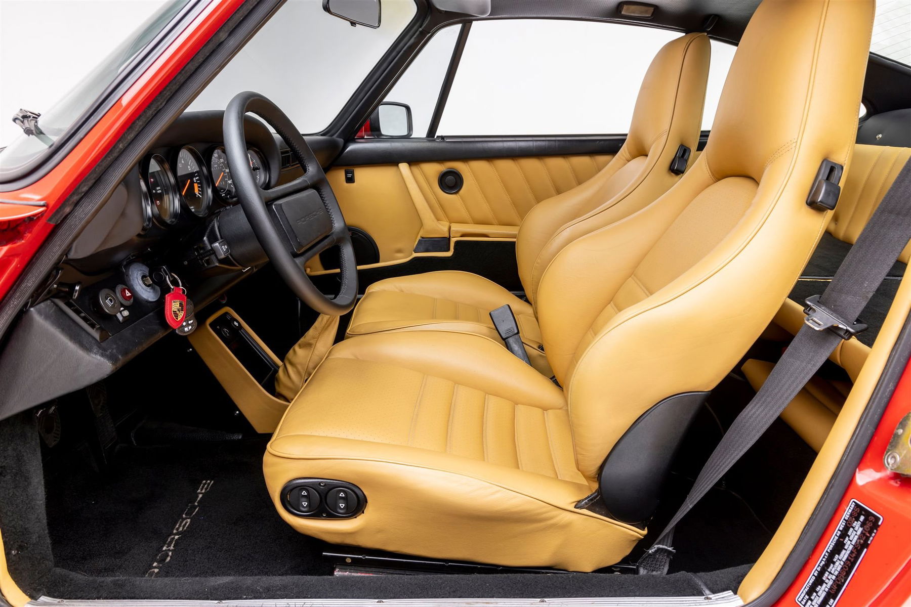 Porsche 911 Carrera 3.2 (US) 1985 - elferspot.com - Marktplatz für Porsche  Sportwagen