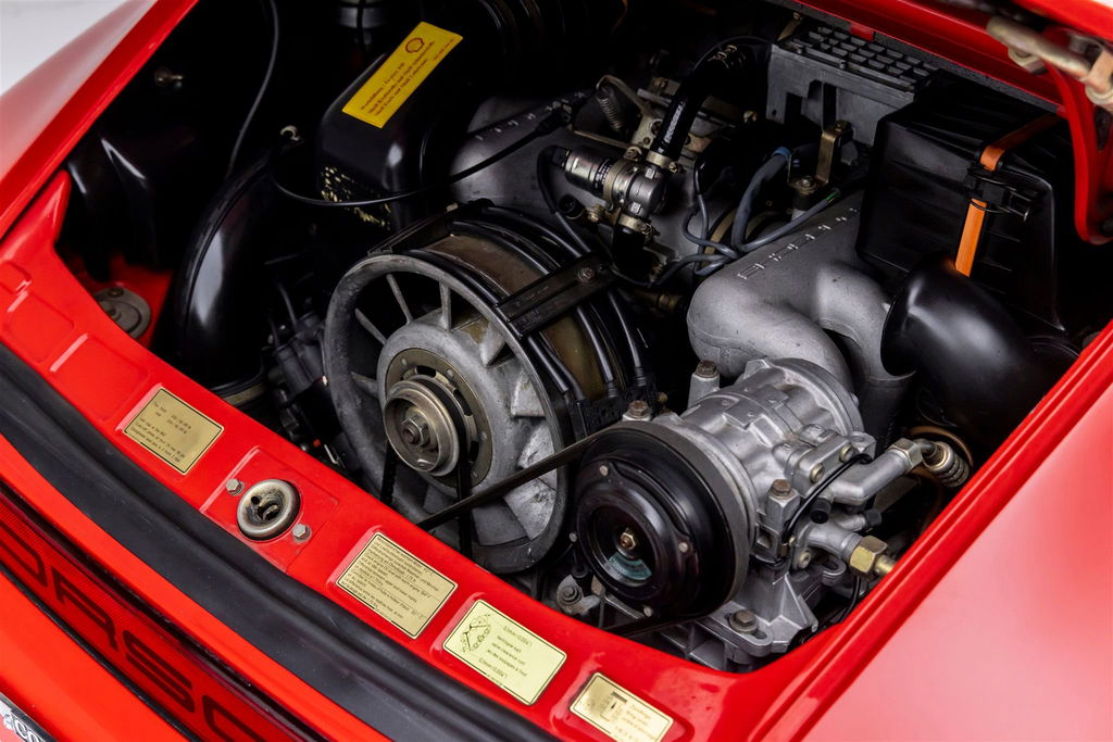 Porsche 911 Carrera 3.2 (US)