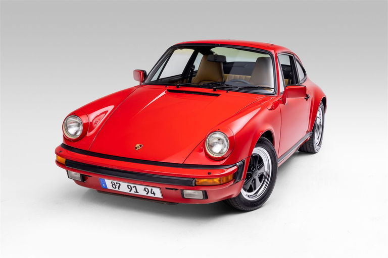Porsche 911 Carrera 3.2 (US)