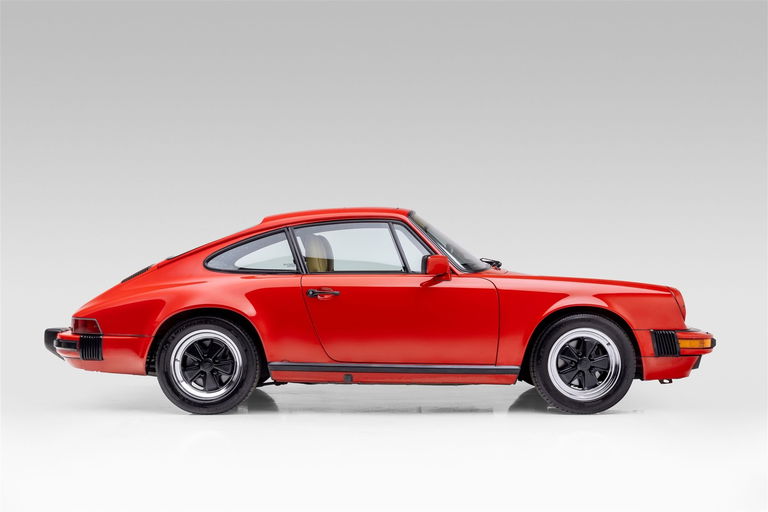 Porsche 911 Carrera 3.2 (US)
