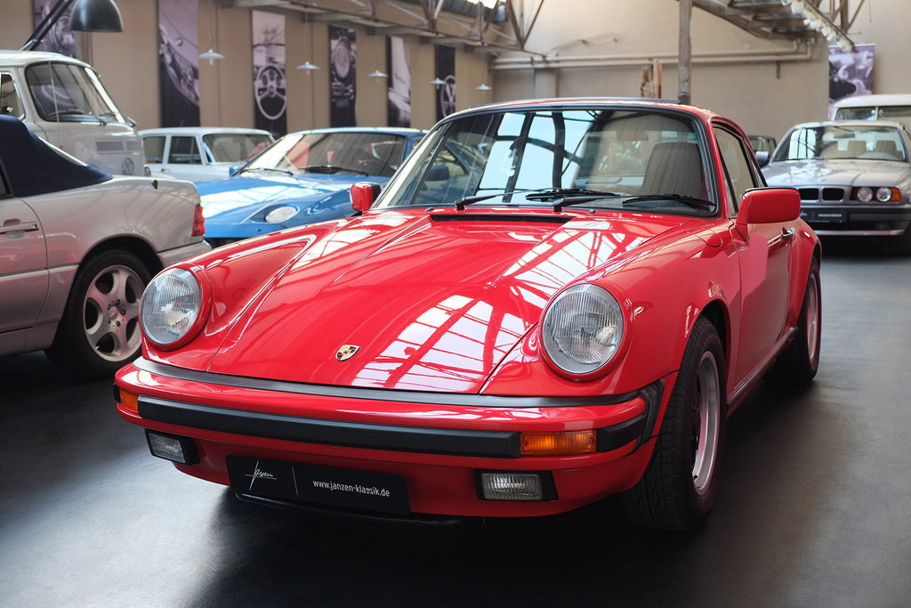 Porsche 911 Carrera 3.2