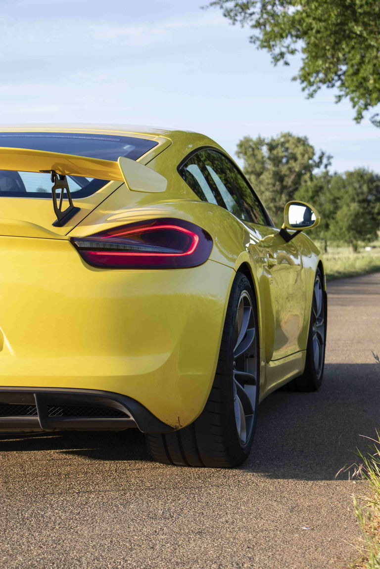 Porsche 981 Cayman GT4