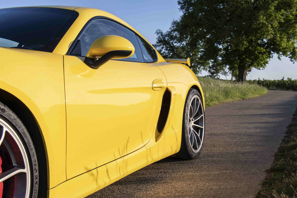 Porsche 981 Cayman GT4