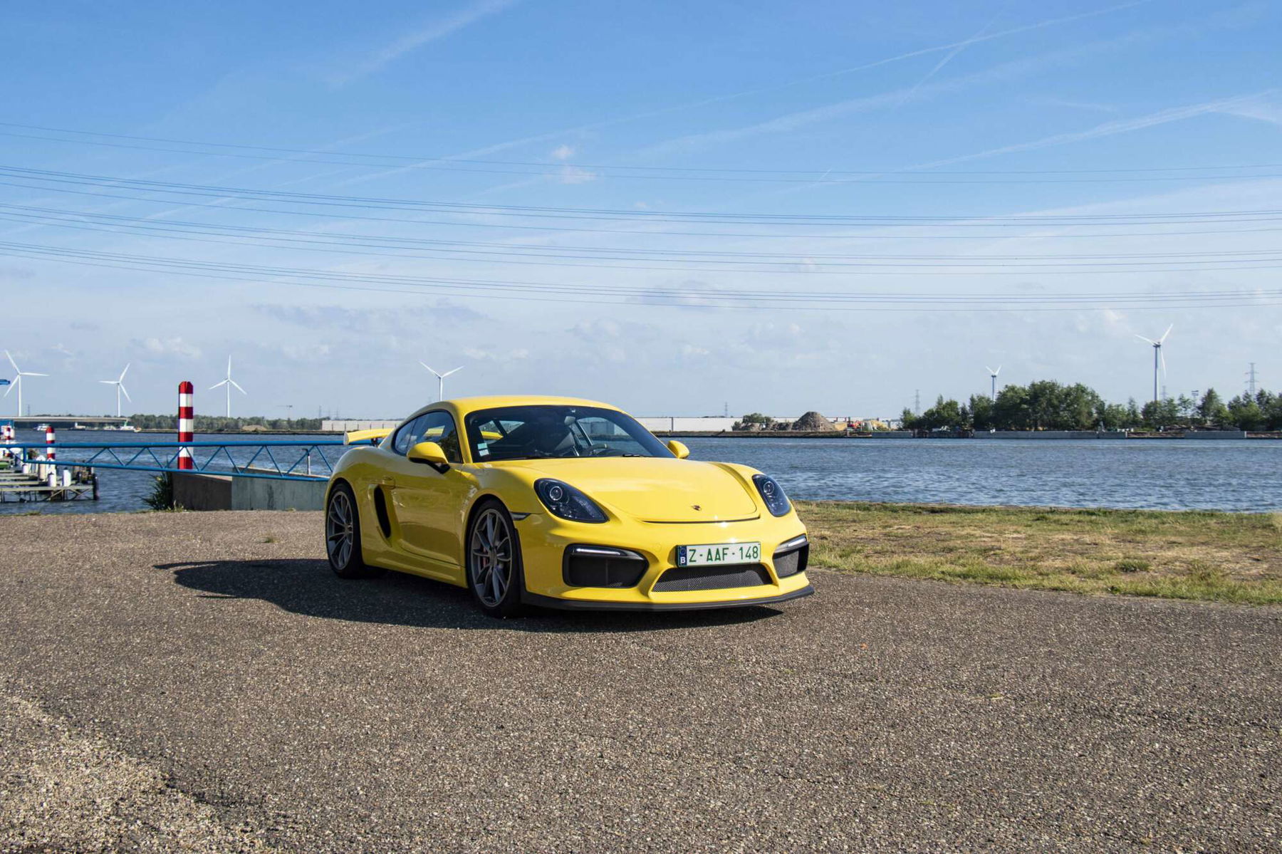 Porsche Cayman GT4