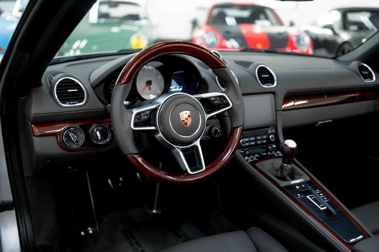 Porsche 718 Boxster S