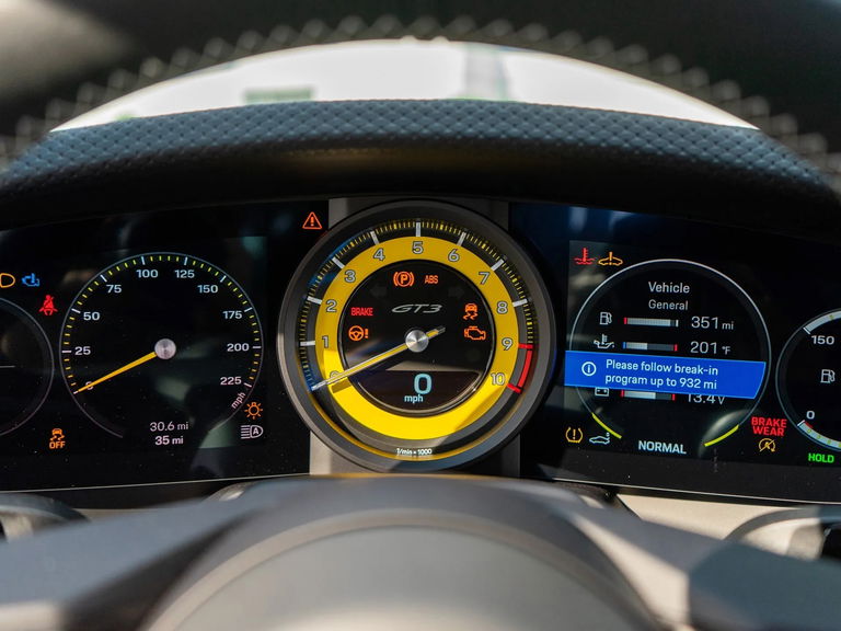 Porsche 992 GT3 Touring