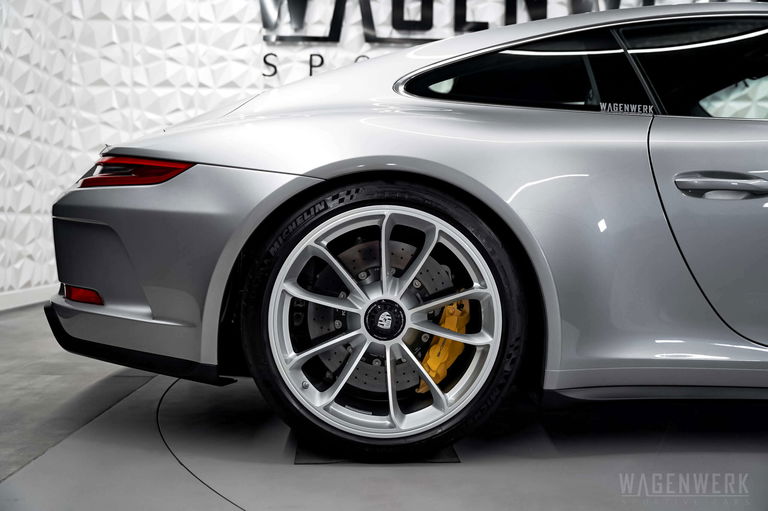 Porsche 991 GT3 Touring