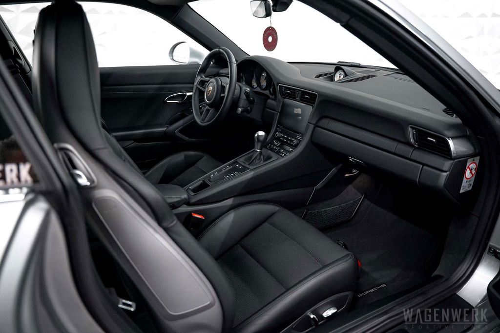 Porsche 991 GT3 Touring