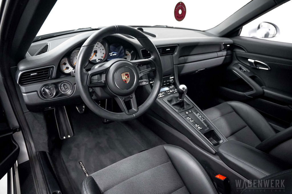 Porsche 991 GT3 Touring