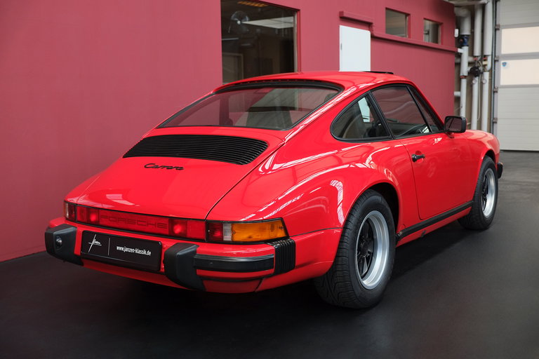 Porsche 911 Carrera 3.2