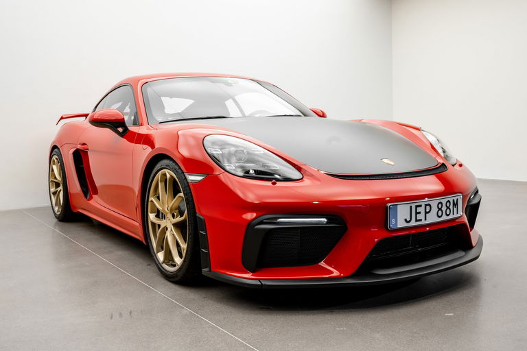Porsche 718 Cayman GT4