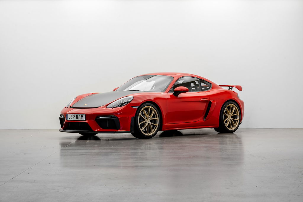 Porsche 718 Cayman GT4