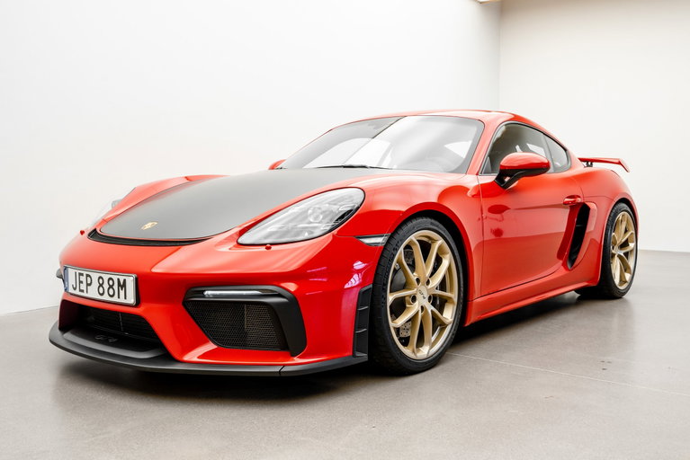 Porsche 718 Cayman GT4
