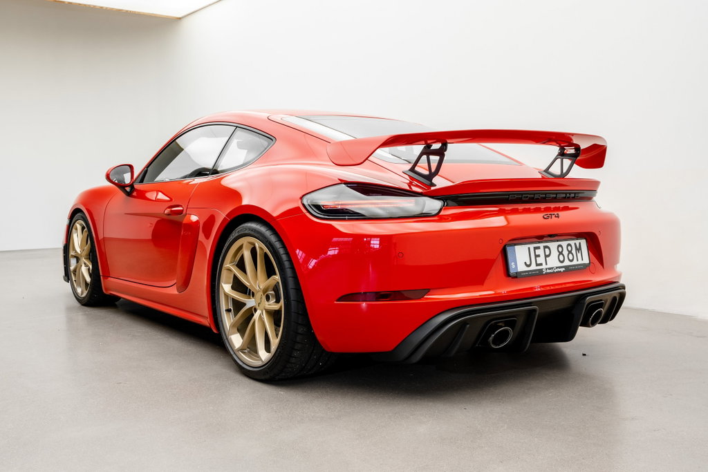 Porsche 718 Cayman GT4