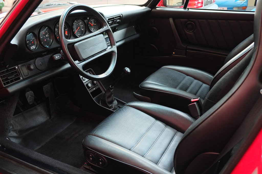 Porsche 911 Carrera 3.2