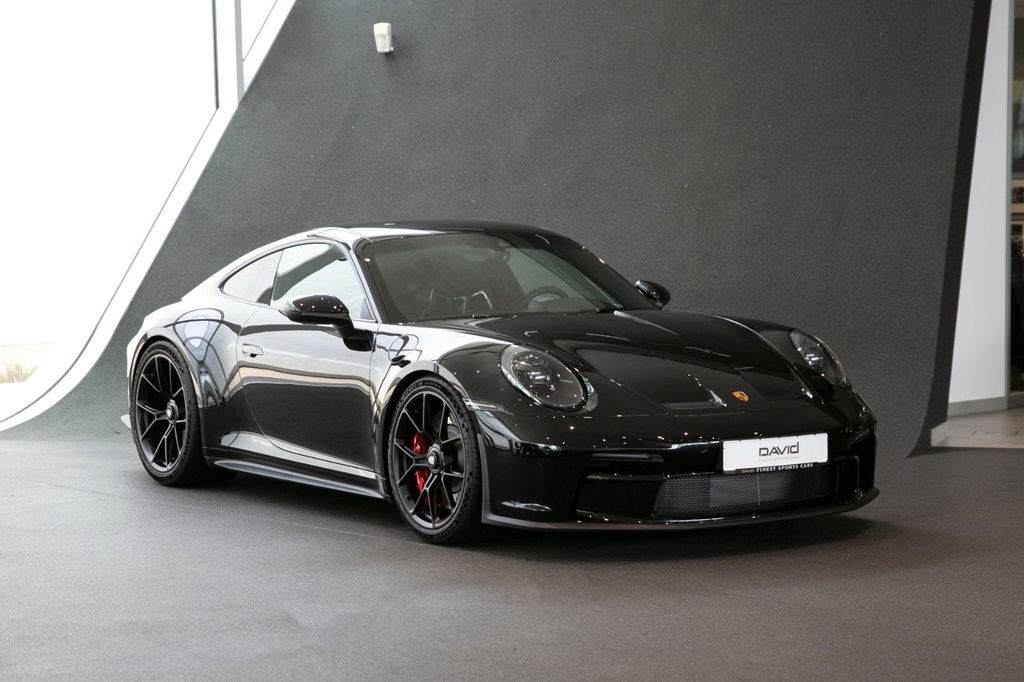 Porsche 992 GT3 Touring