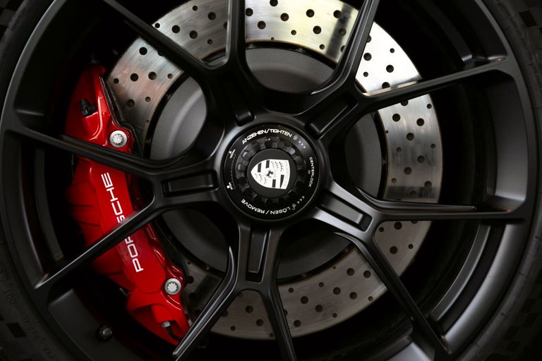 Porsche 992 GT3 Touring