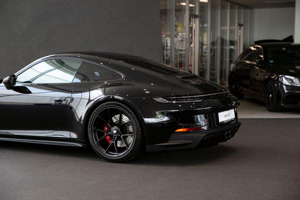 Porsche 992 GT3 Touring